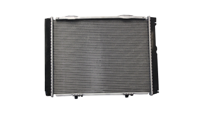 Radiator racire Mercedes 190 (W201) 1982-1993, Motorizare 1, 8 80kw; 2, 0 87/90kw; 2, 3 97/100kw Benzina, tip climatizare cu AC, cutie Manuala, dimensiune 576x446x33mm, Cu lipire fagure prin brazare, Aftermarket